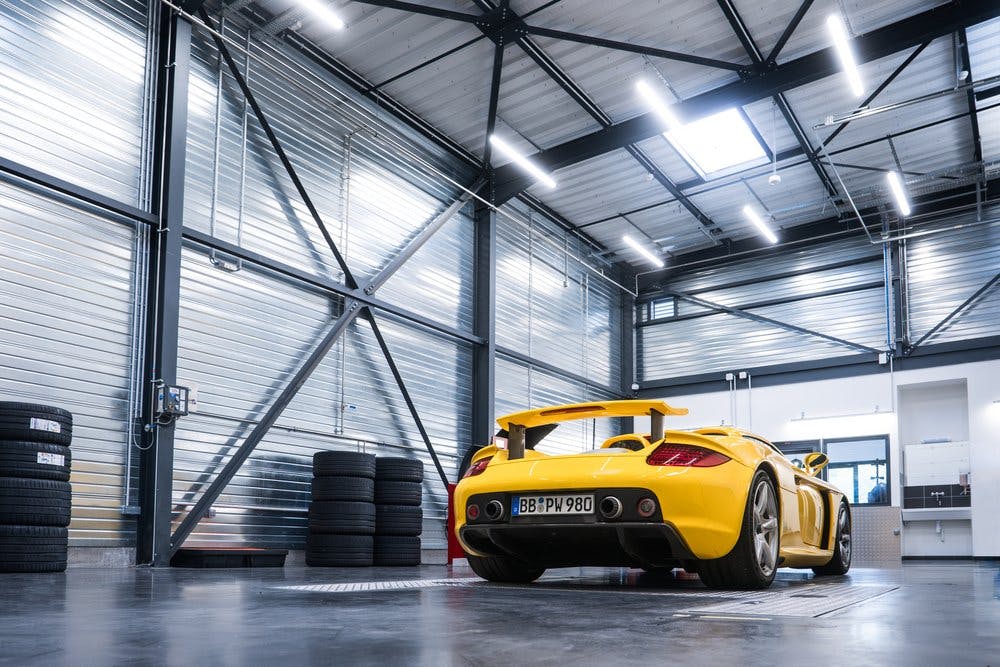 Porsche Carrera GT rear 3/4 low