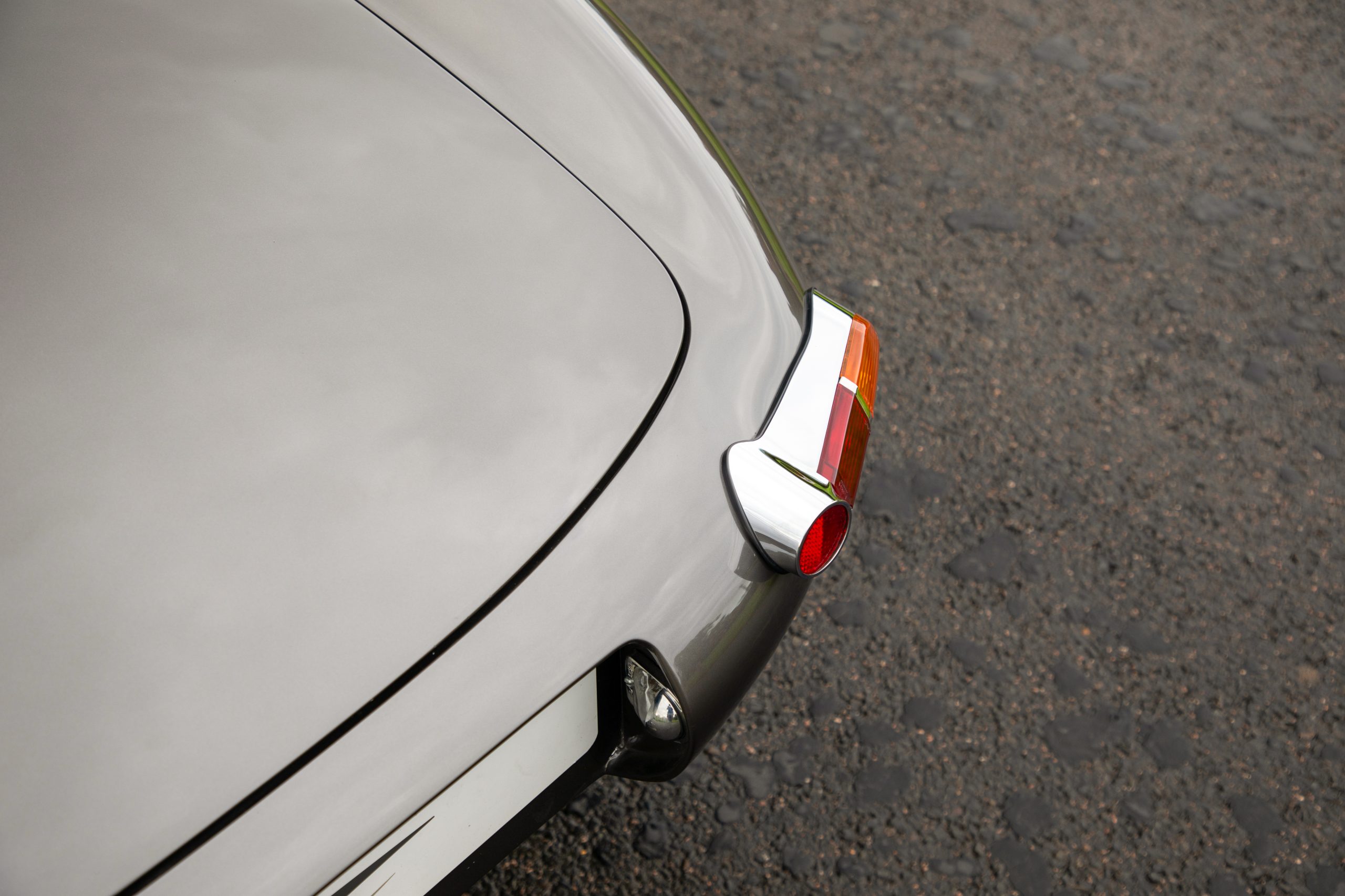 E-Type UK Speedster light detail