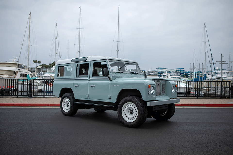 600bhp Zero Labs Land Rover Takes Aim at Tesla Cybertruck