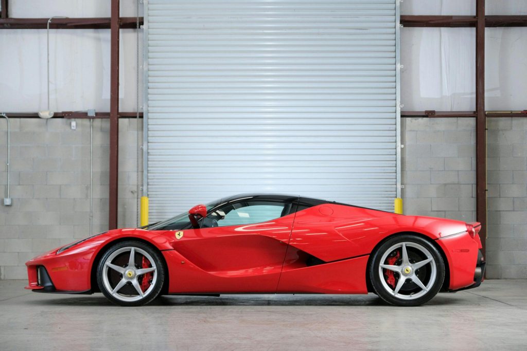 2015 Ferrari LaFerrari profile