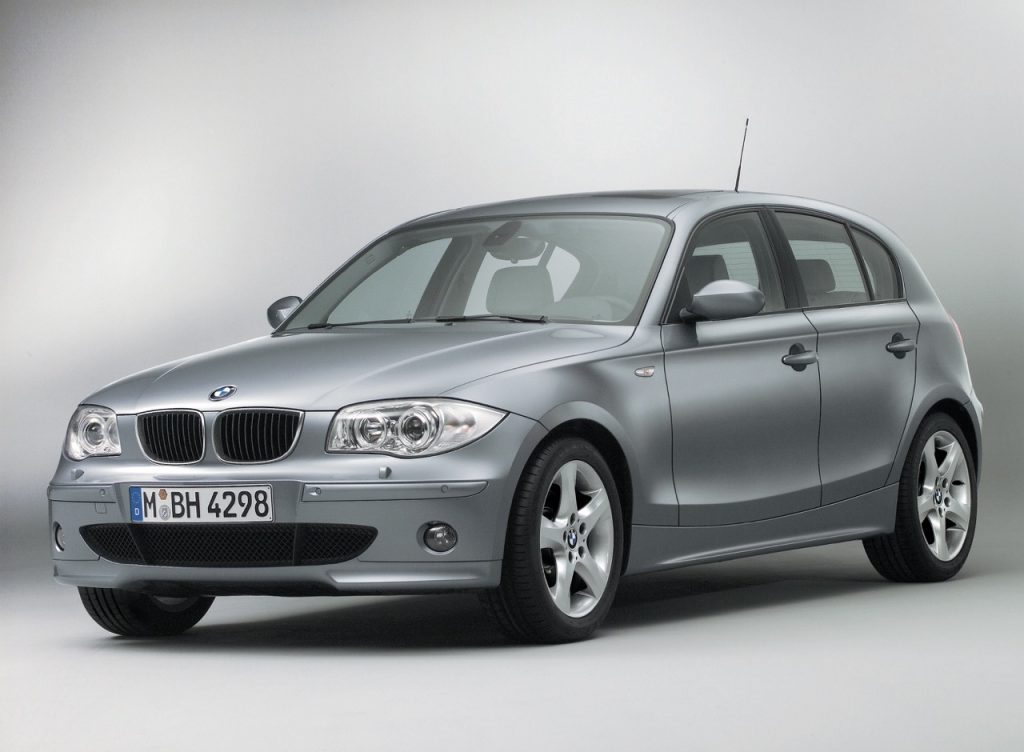 BMW 1 Series 120i front 3/4