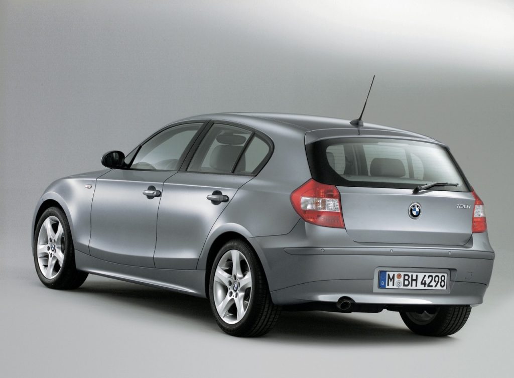 BMW 1 Series 120i rear 3/4