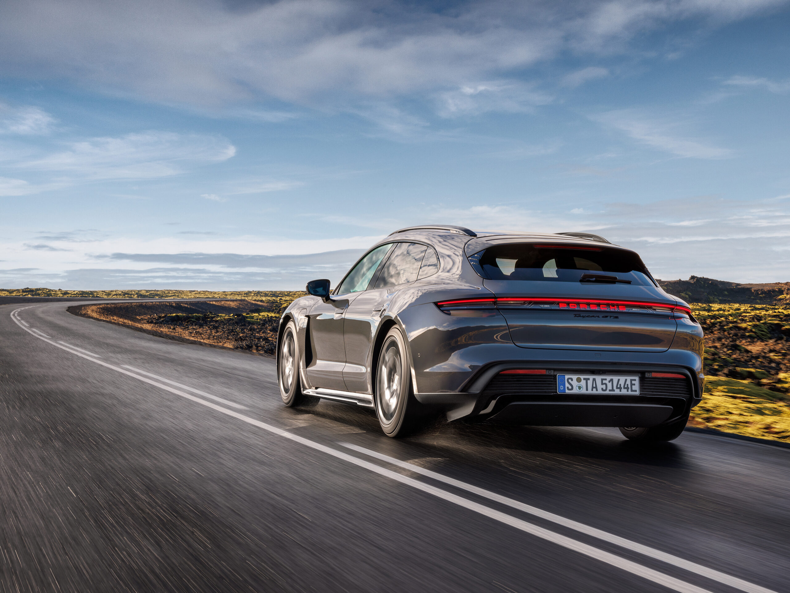 Porsche Expands Second-Generation Taycan Model Lineup