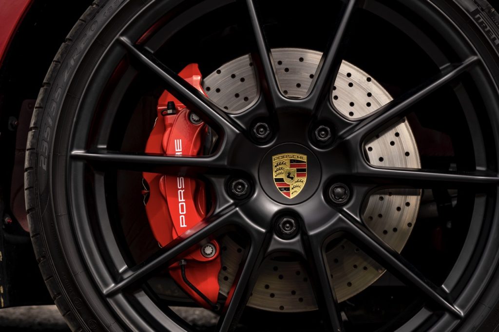 Porsche 718 Boxster GTS wheel brakes