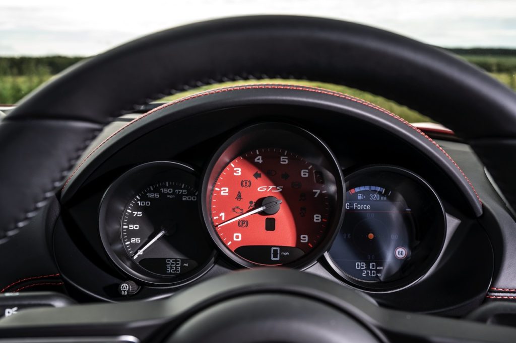 Porsche 718 Boxster GTS gauges