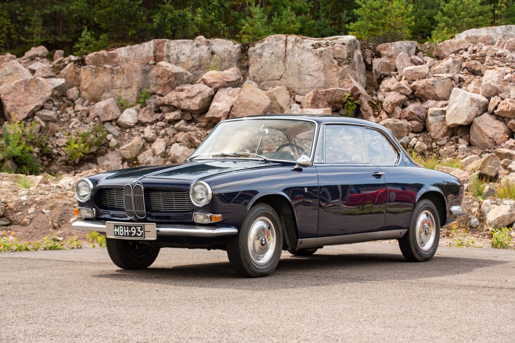 1963-BMW-3200-CS-by-Bertone front three quarter