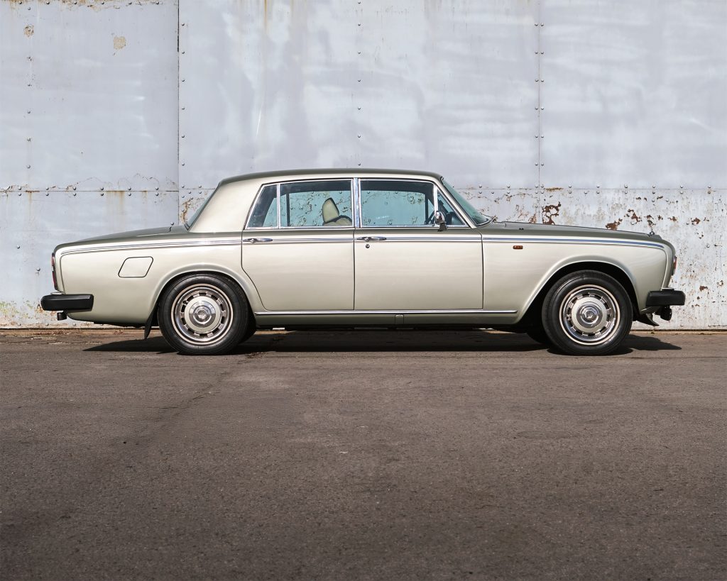 Rolls-Royce Silver Shadow II profile