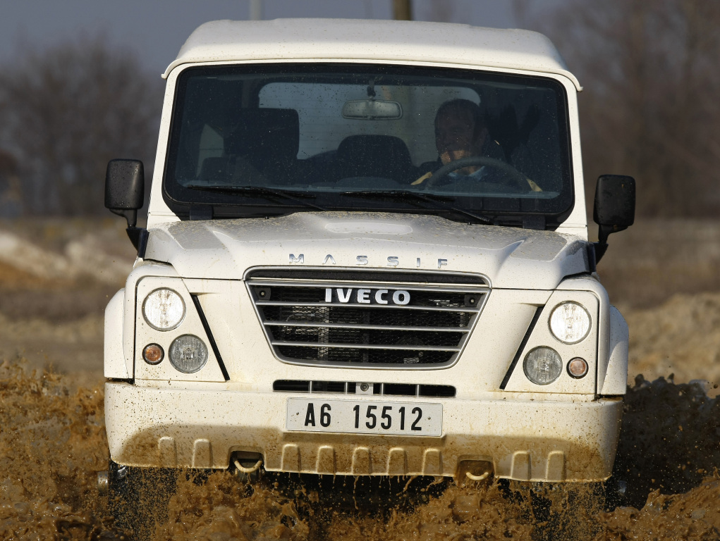 Iveco Massif front