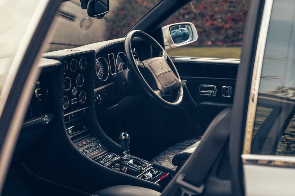 Bentley Continental R interior