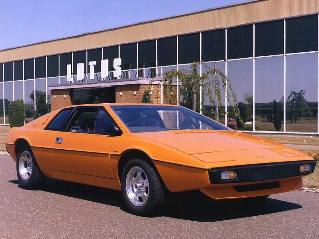 Lotus Esprit at HQ