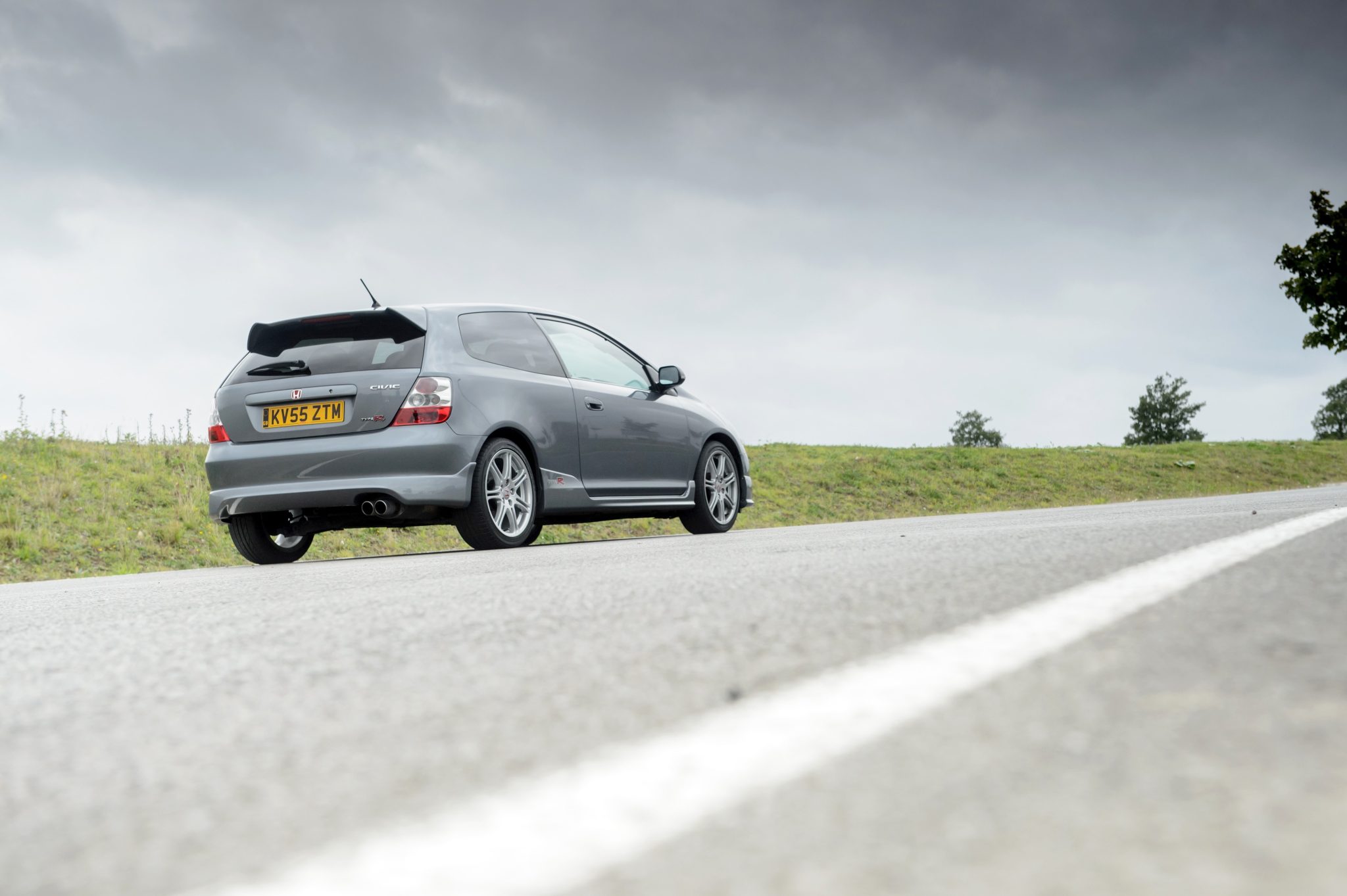Type R Ep.2 All-hail the breadvan: the Honda Civic Type R EP3 | Hagerty UK