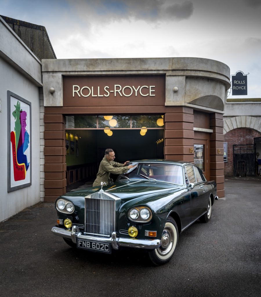 Rolls Royce Silver Cloud being cleaned