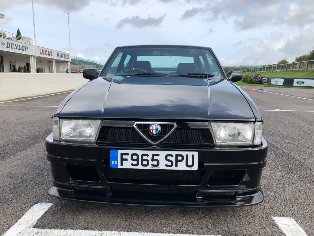 Black Alfa Romeo 75