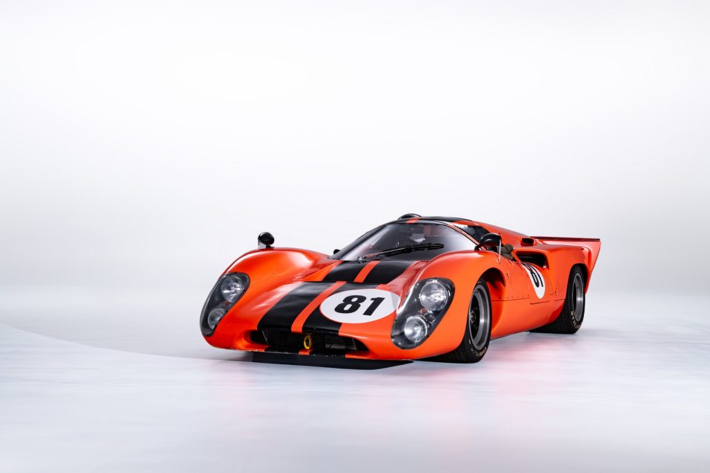 Red Lola T70