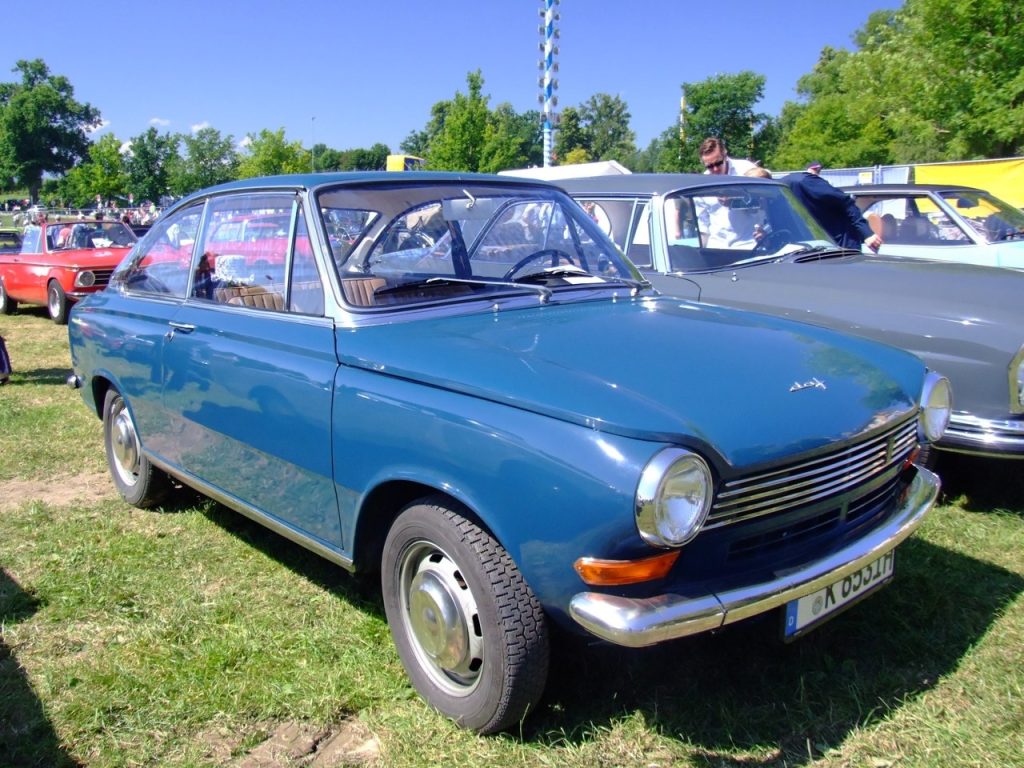 Blue DAF 55 Coupe