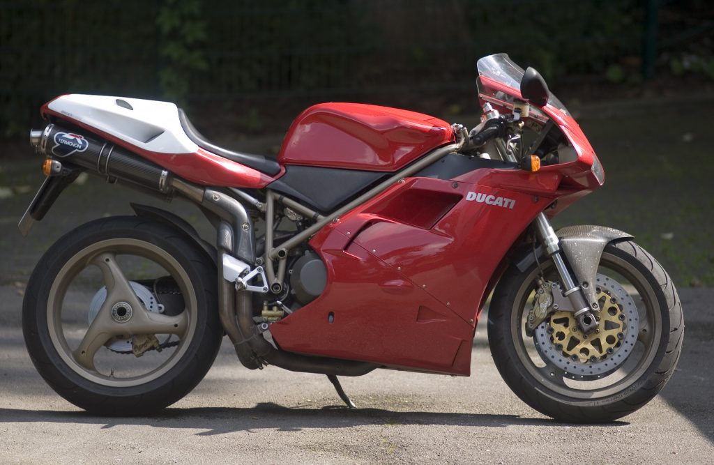 Red Ducati 916S