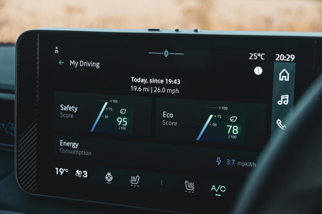 Screen inside a Renault 4 E-Tech