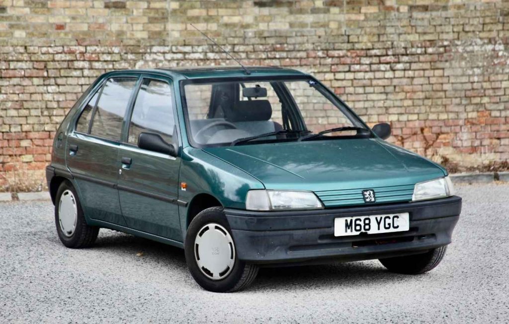 Green Peugeot 106