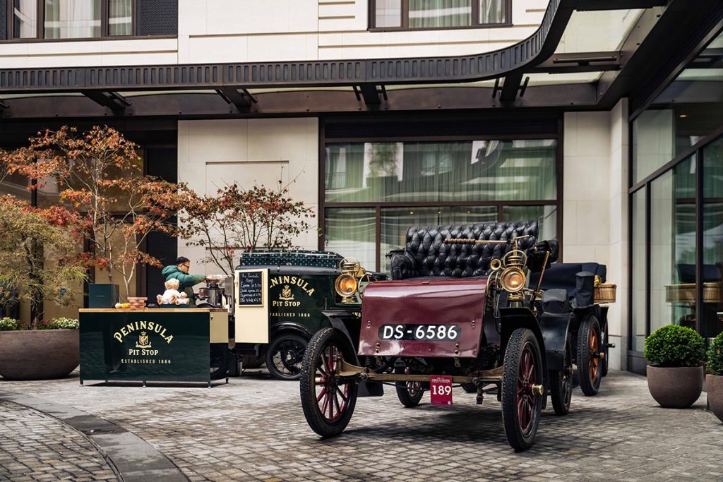 Knox Model C outside of the Peninsula