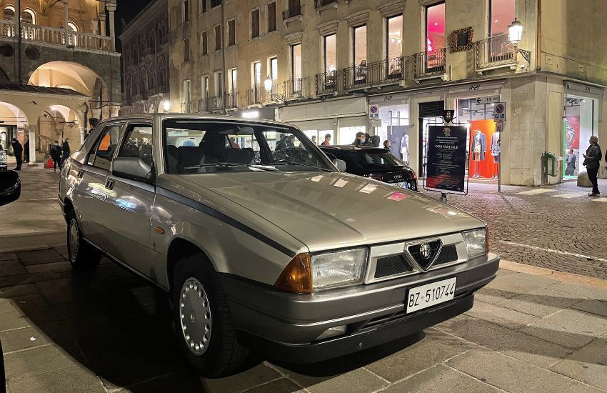 Silver Alfa Romeo 75 Compact