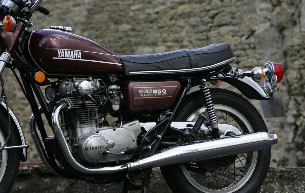 Side profile of a metallic brown chrome Yamaha TX650A