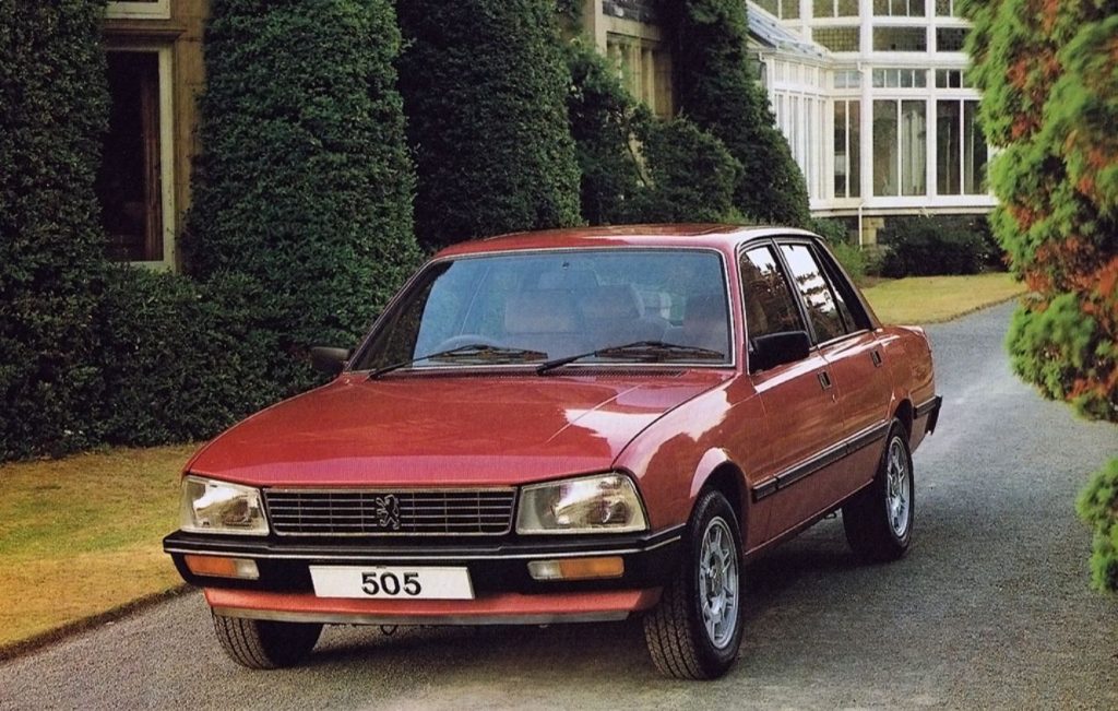 Red Peugeot 505 GTi