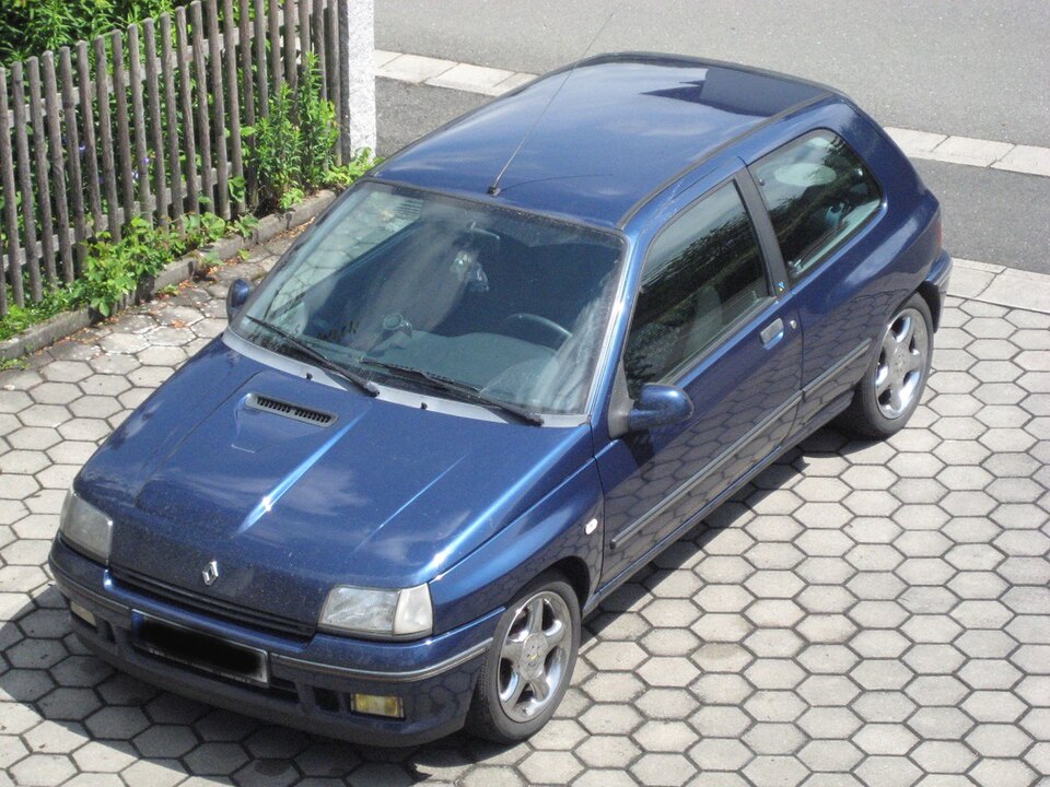 Renault Clio 16v