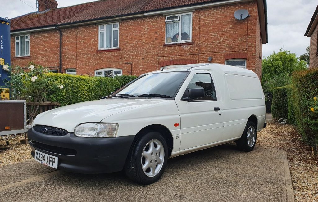 White Ford Escort van from 2000