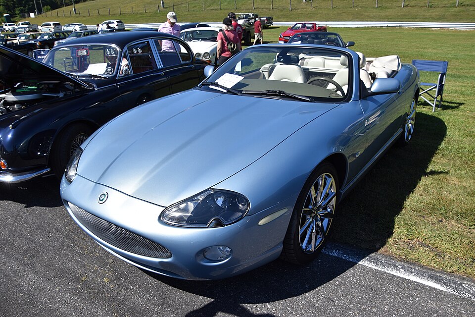 Jaguar XK8