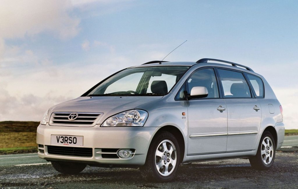 Silver 2001 Toyota Avensis Verso parked on the roadside