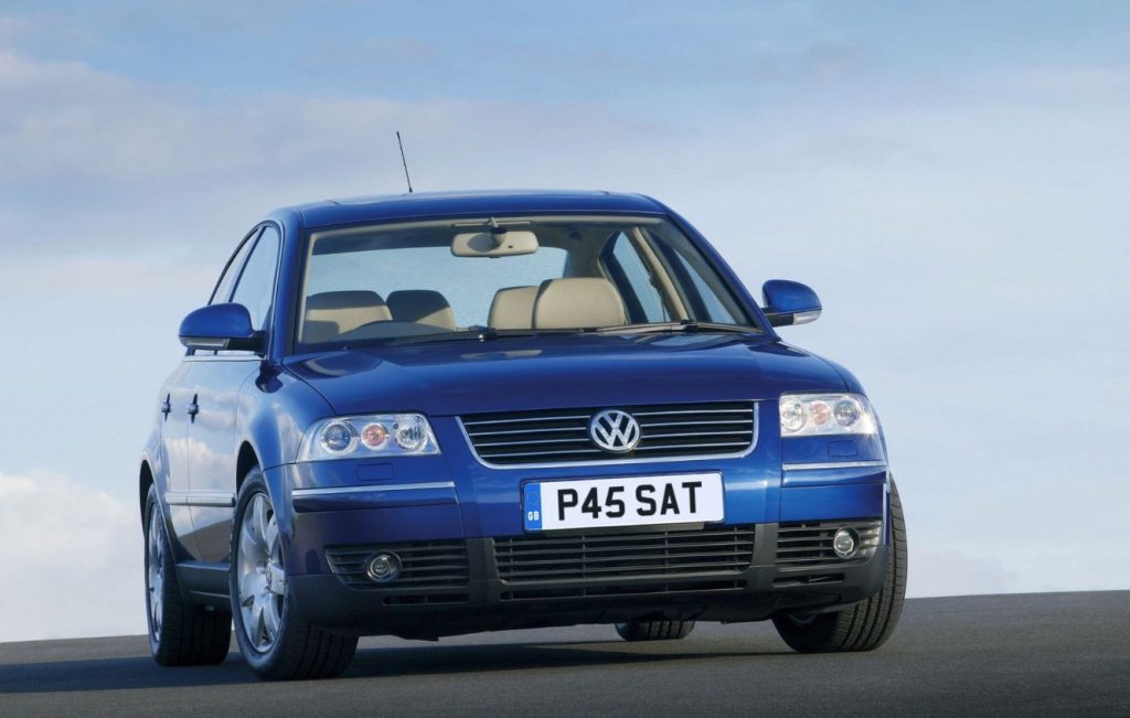 Metallic blue 2001 Volkswagen Passat