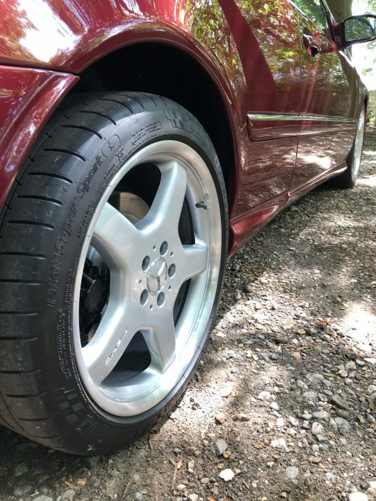Mercedes CL63 tyre and rim