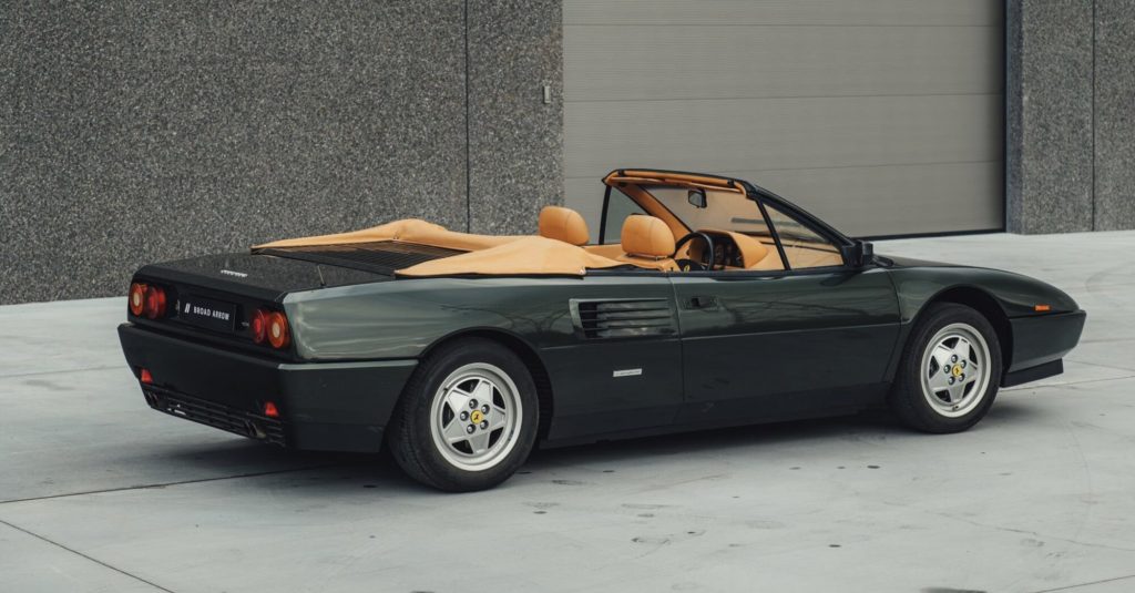 Black Ferrari Mondial