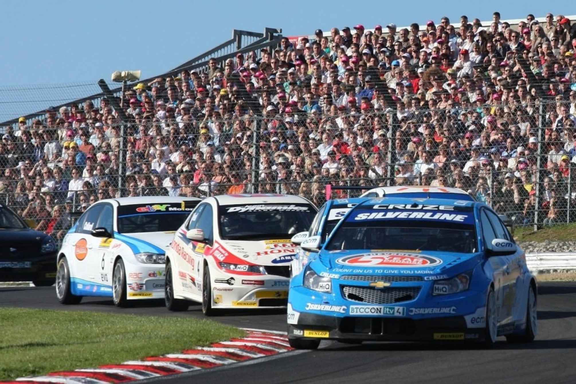 Racing car flops
