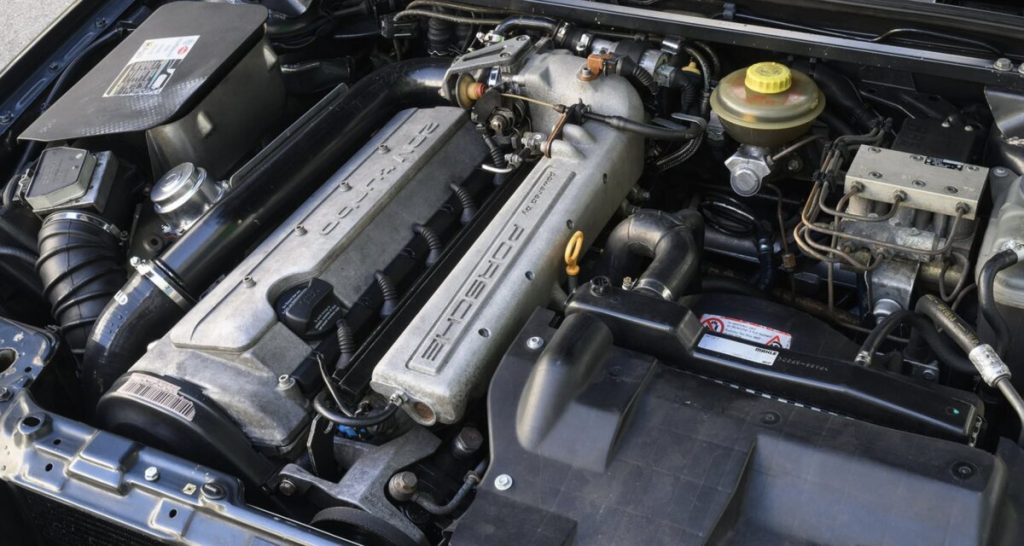 rs2 engine bay